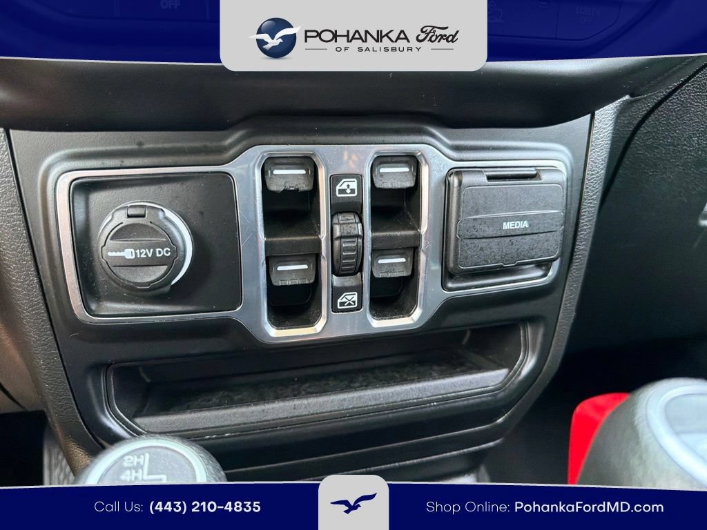 Used 2023 Jeep Gladiator Overland AWD/4WD image 13