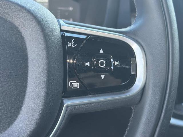 Used 2019 Volvo S60 T5 Momentum w/ Premium Package image 11