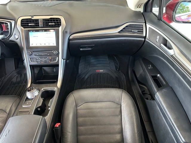 Certified 2017 Ford Fusion SE w/ Fusion SE Technology Package FWD image 11