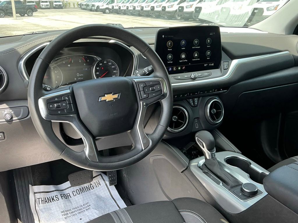Used 2025 Chevrolet Blazer LT FWD image 22