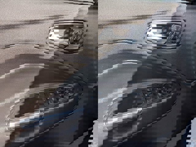 Certified 2018 Ford Escape Titanium w/ Ford Safe & Smart Package image 14