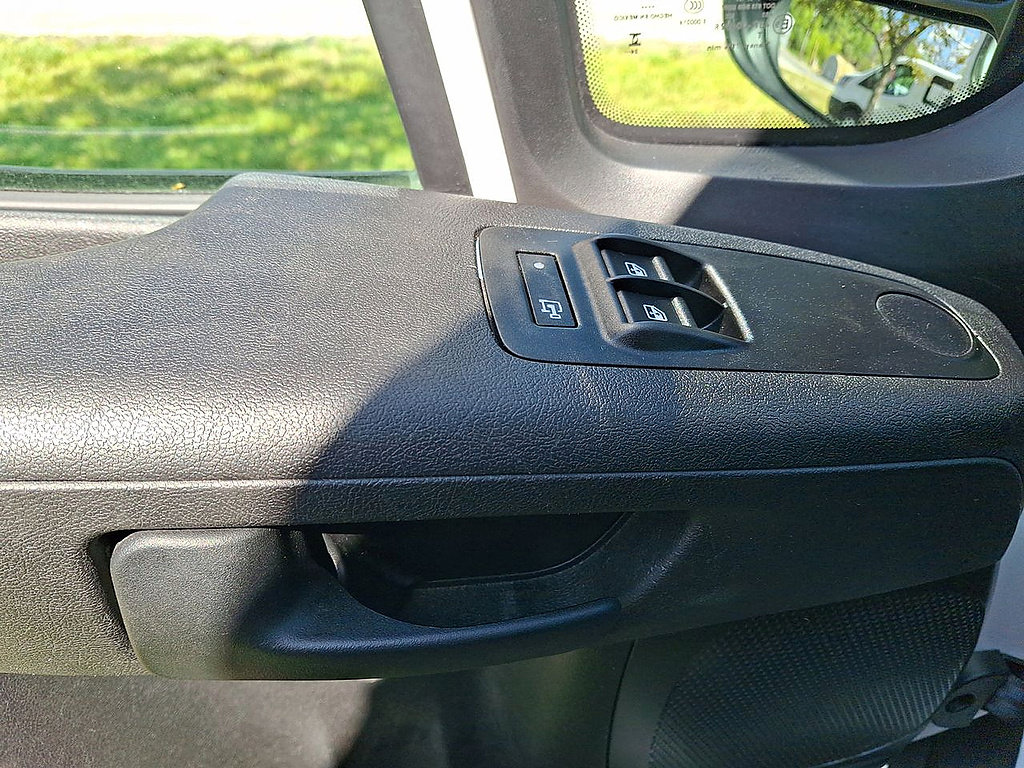Used 2025 RAM ProMaster 2500 w/ U-Haul Equipment Group FWD image 2