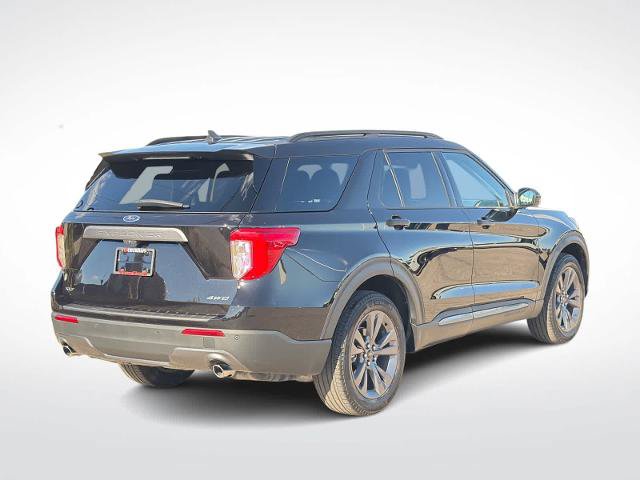 Certified 2024 Ford Explorer XLT w/ Equipment Group 202A AWD/4WD image 8