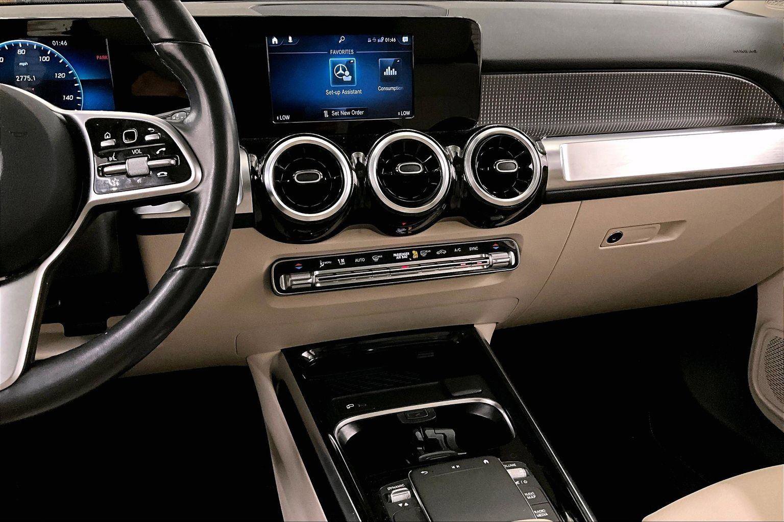 Used 2021 Mercedes-Benz GLB 250 4MATIC image 6