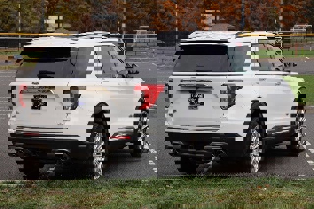 Certified 2022 Ford Explorer King Ranch w/ Technology Package image 5