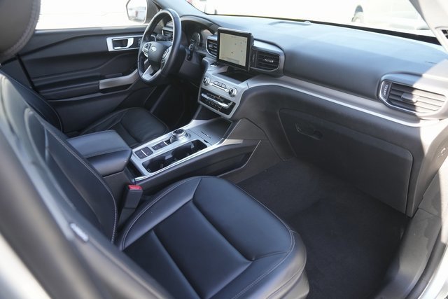 Certified 2023 Ford Explorer XLT w/ Equipment Group 202A image 19