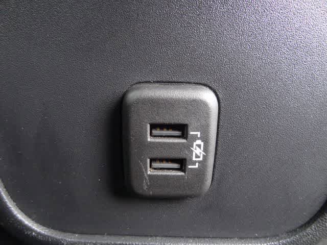 Used 2020 Chevrolet Equinox LT w/ Driver Convenience Package FWD image 12