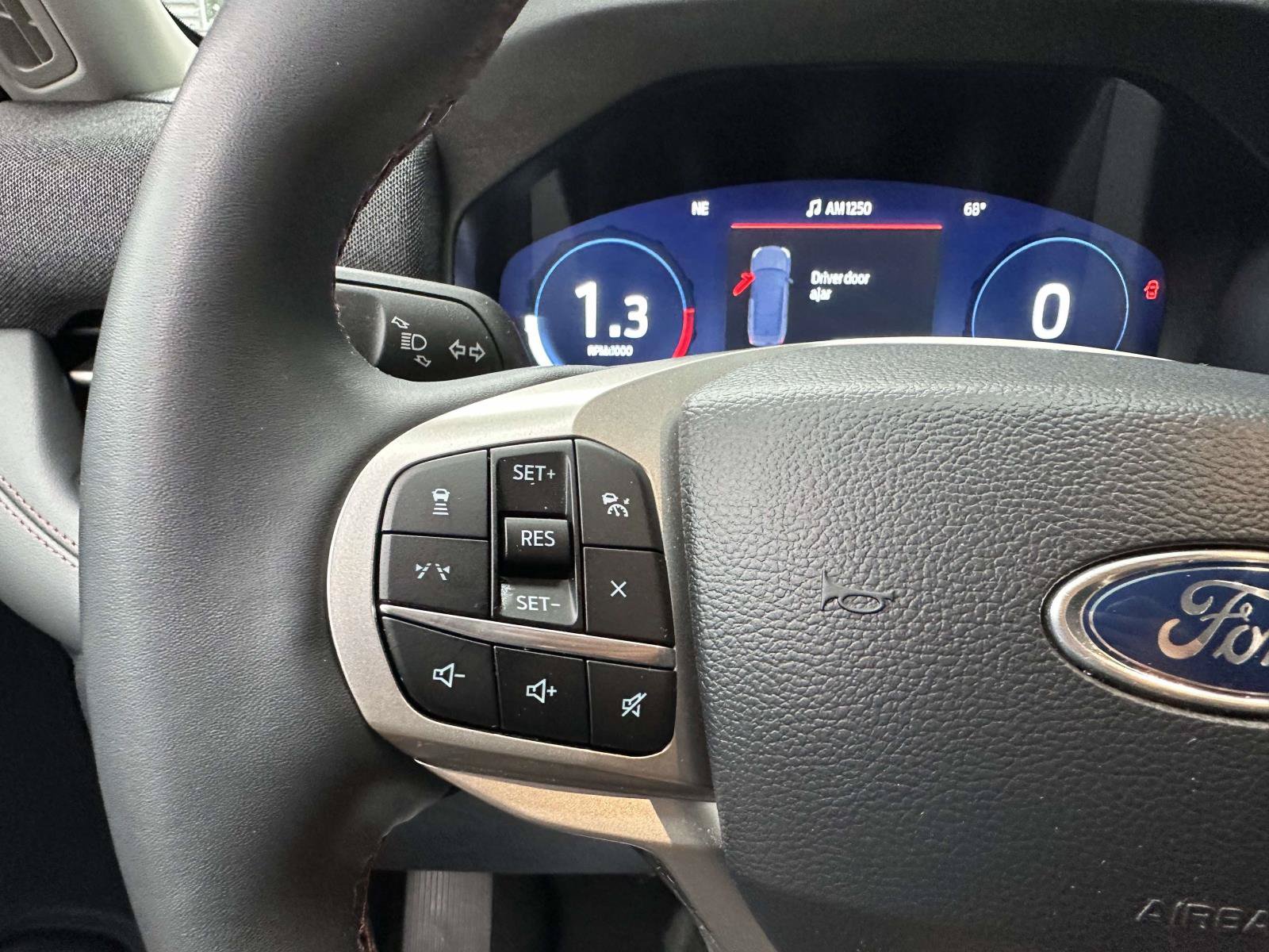 Certified 2025 Ford Explorer Active AWD/4WD image 32