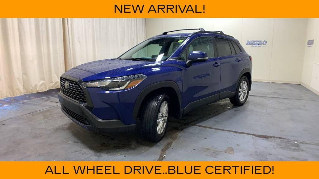 Used 2022 Toyota Corolla Cross LE AWD/4WD image 7