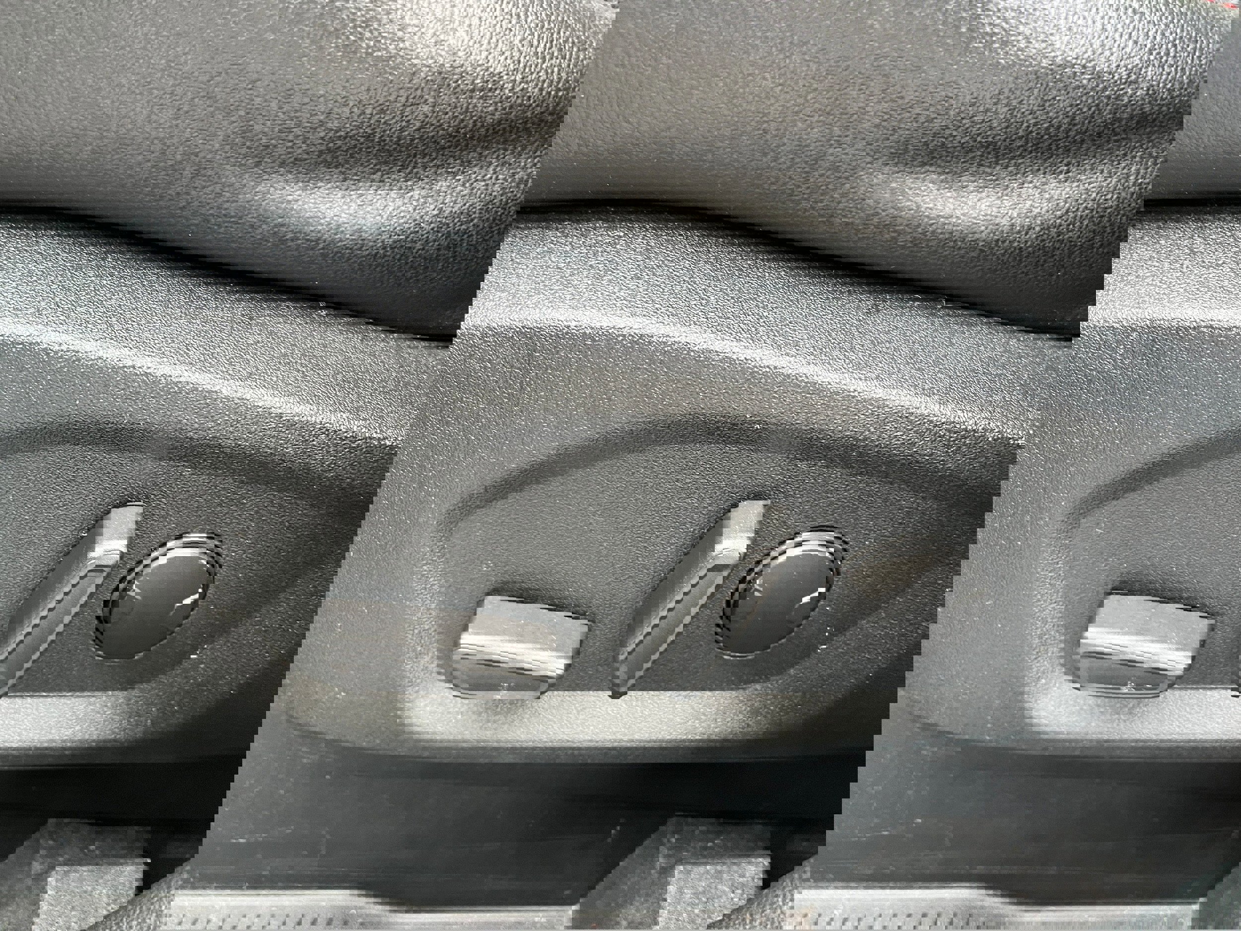 Certified 2020 Ford Edge Titanium w/ Equipment Group 301A image 11