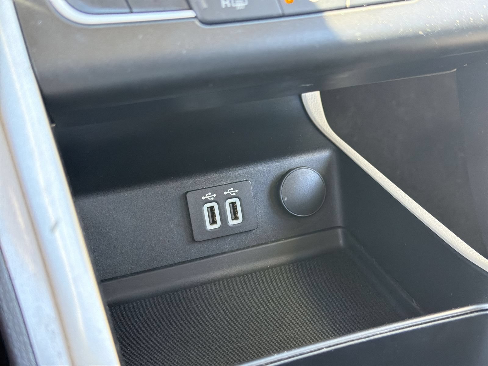 Certified 2020 Ford Fusion SE FWD image 33