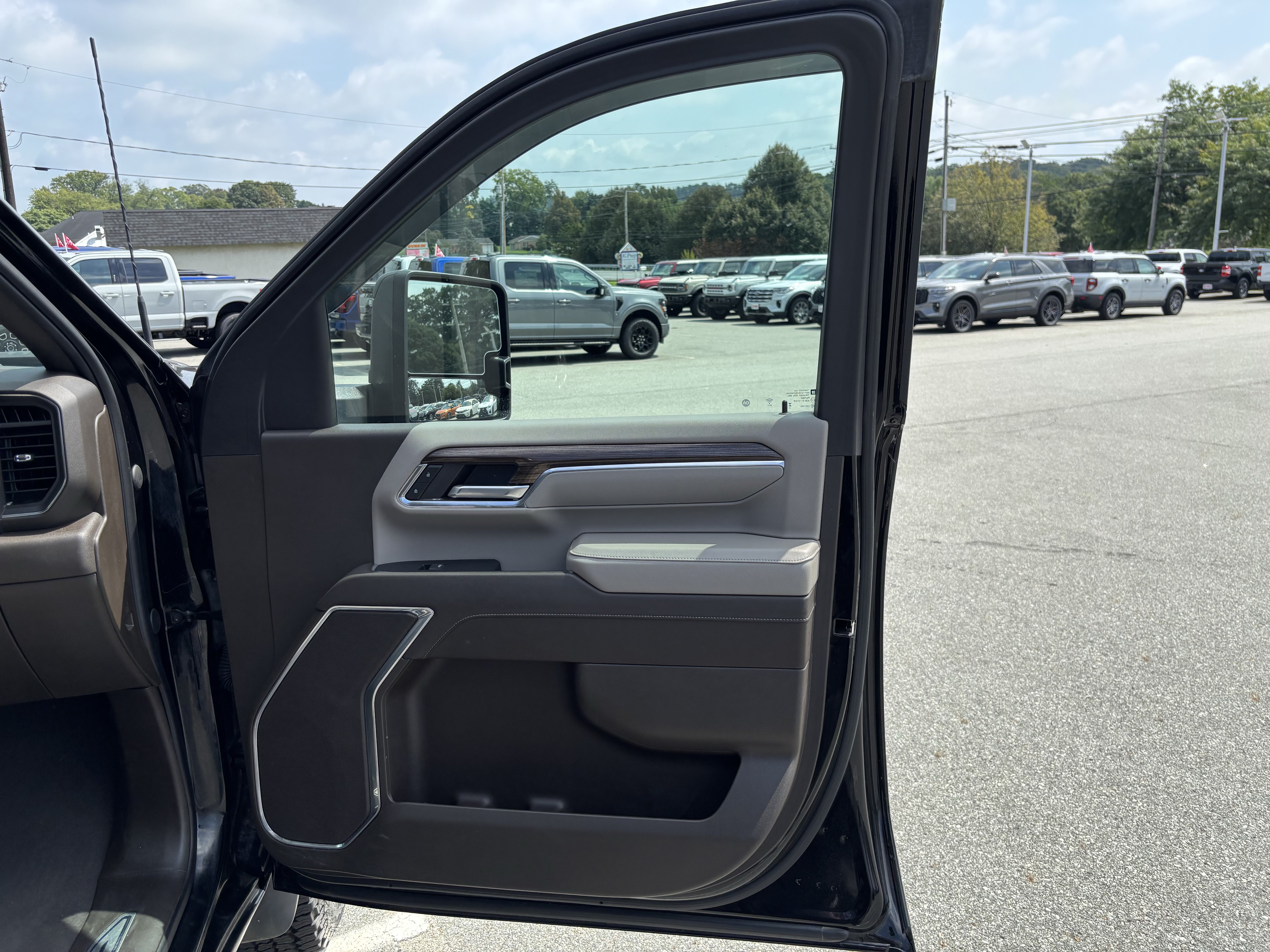 Used 2024 Chevrolet Silverado 2500 LT w/ All Star Edition AWD/4WD image 40