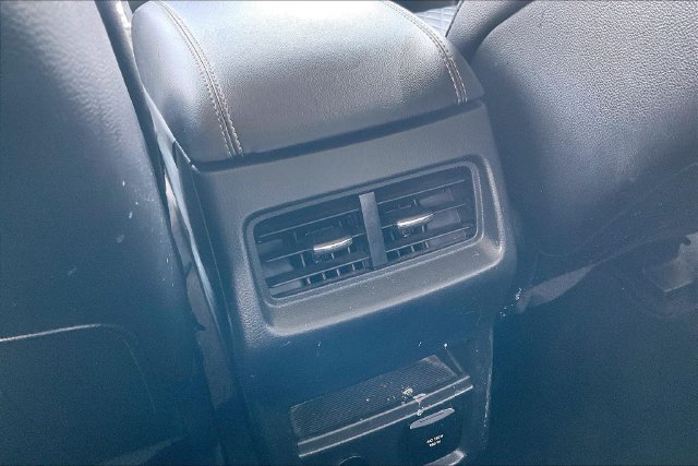 Certified 2024 Ford Edge Titanium AWD/4WD image 36