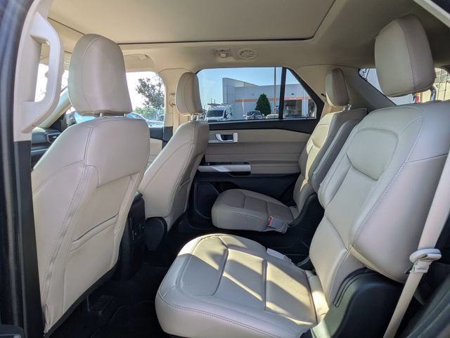 Certified 2023 Ford Explorer XLT w/ Equipment Group 202A RWD image 14