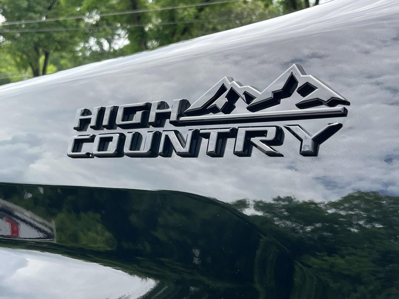 Used 2024 Chevrolet Silverado 3500 High Country w/ Technology Package AWD/4WD image 11