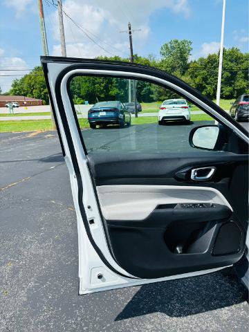 Used 2024 Jeep Compass Limited AWD/4WD image 11