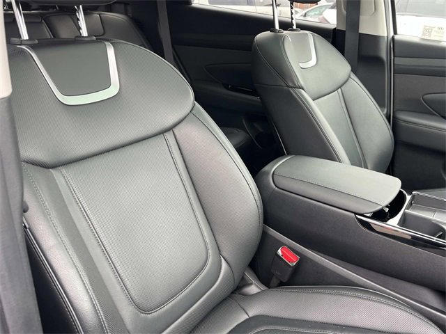 Used 2025 Hyundai Tucson Limited image 27