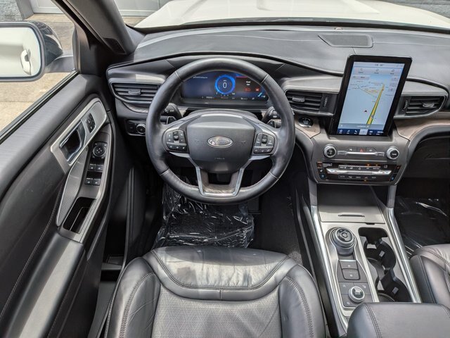 Certified 2020 Ford Explorer Platinum w/ Premium Technology Package AWD/4WD image 34