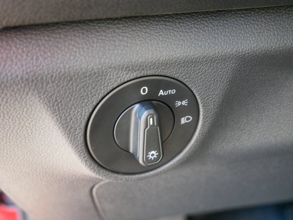 Used 2019 Volkswagen Jetta SE FWD image 15