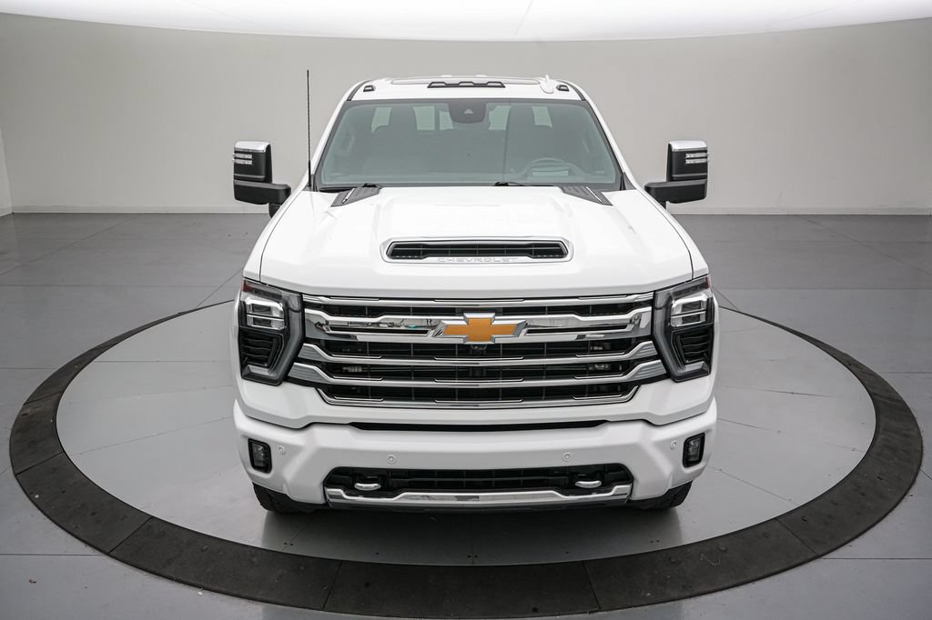 Used 2024 Chevrolet Silverado 2500 High Country w/ Technology Package AWD/4WD image 10