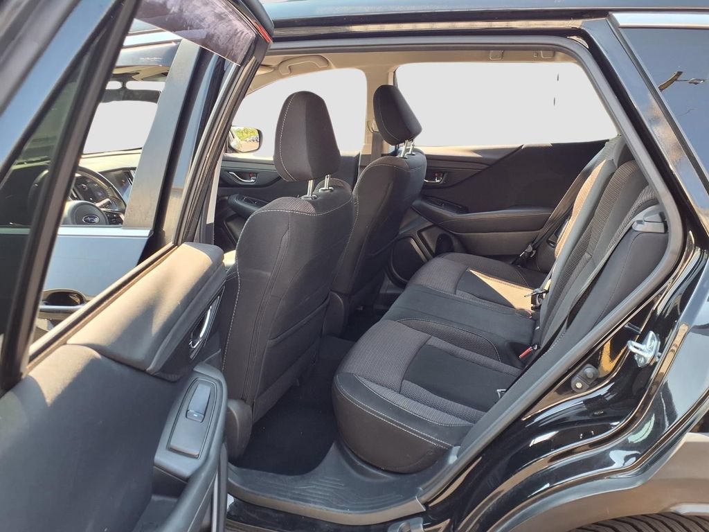 Used 2023 Subaru Outback Premium AWD/4WD image 27