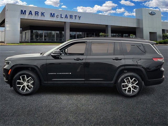 Used 2024 Jeep Grand Cherokee L Limited w/ Luxury Tech Group II image 2