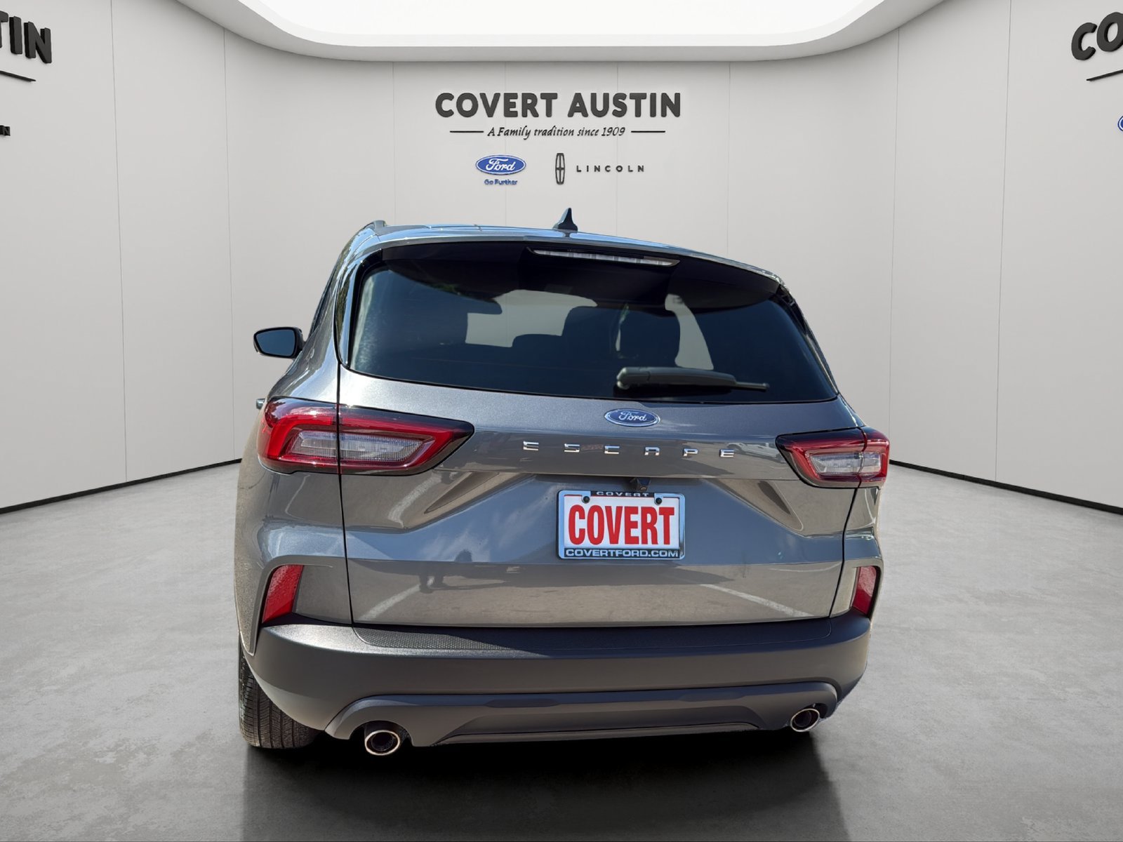 Certified 2025 Ford Escape ST-Line FWD image 4