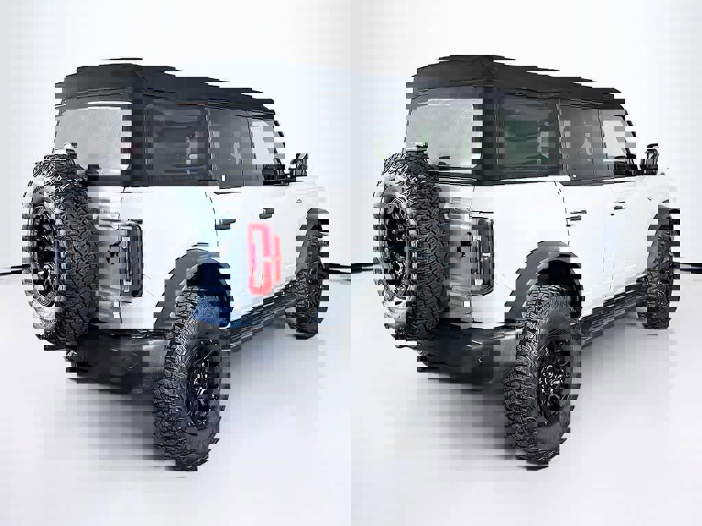 Certified 2023 Ford Bronco Wildtrak image 5