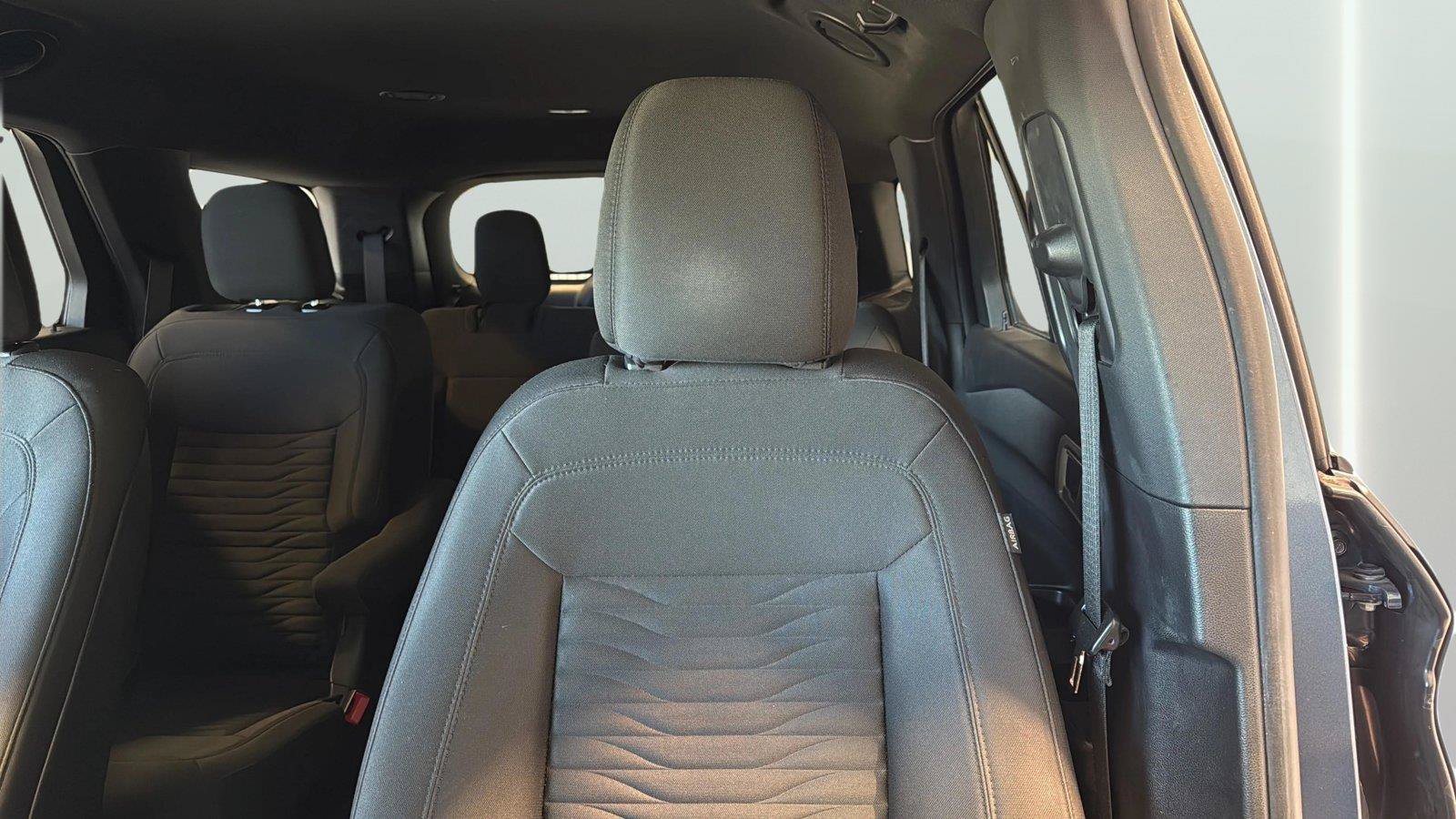 Certified 2020 Ford Explorer XLT w/ Comfort Package AWD/4WD image 13