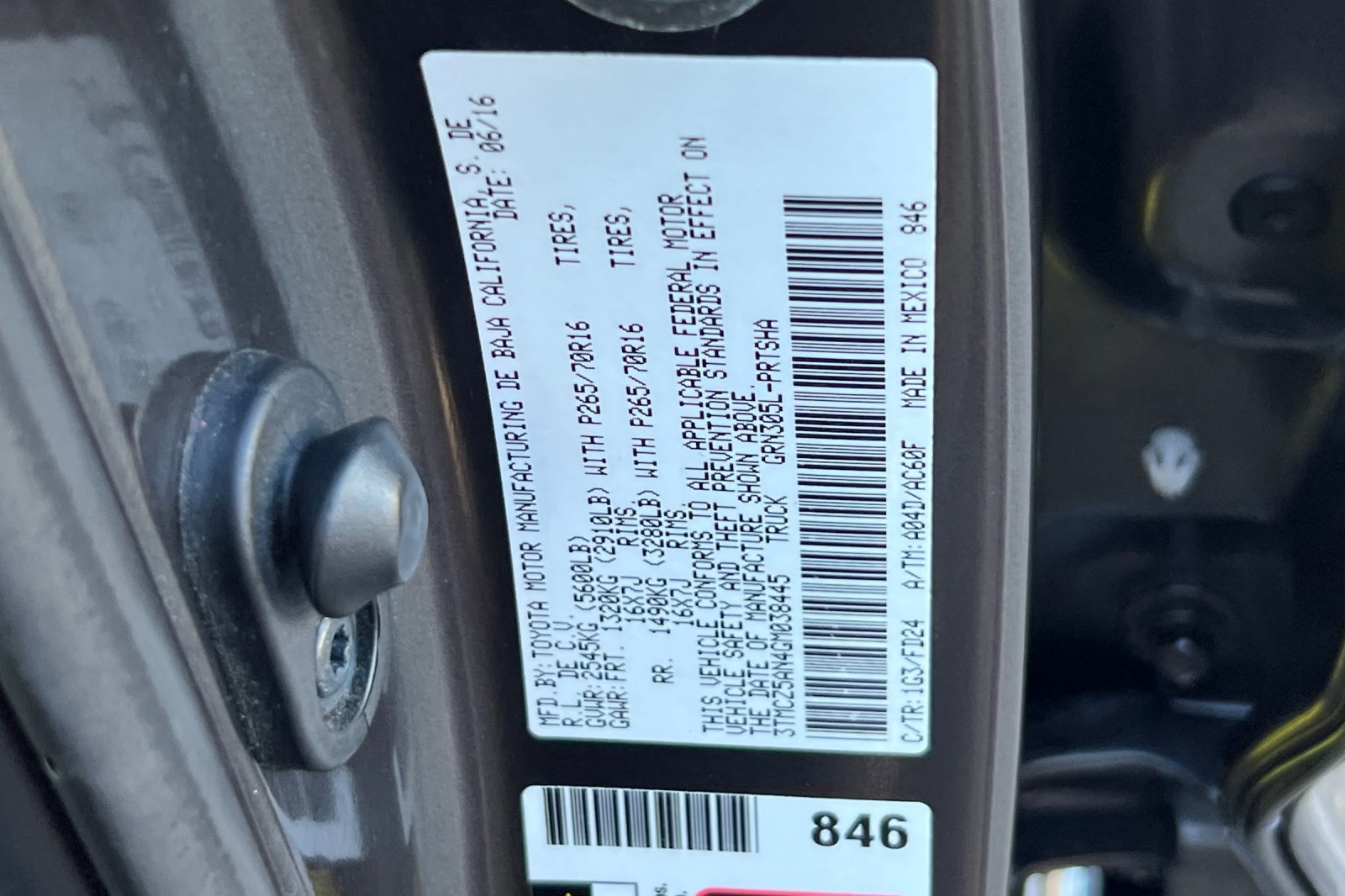 Used 2016 Toyota Tacoma TRD Off-Road image 29