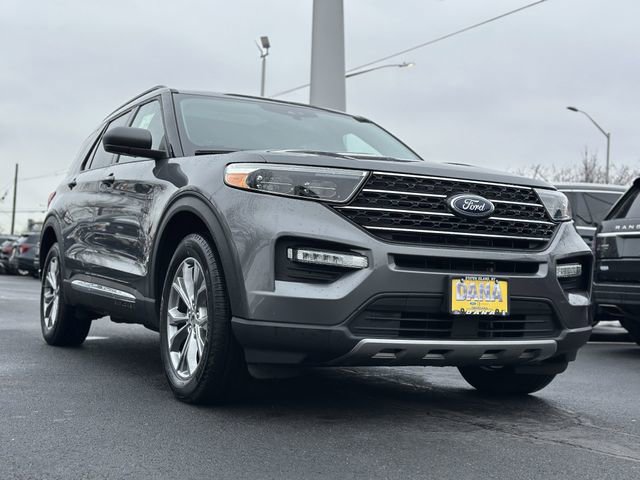 Certified 2022 Ford Explorer XLT w/ Equipment Group 202A image 49