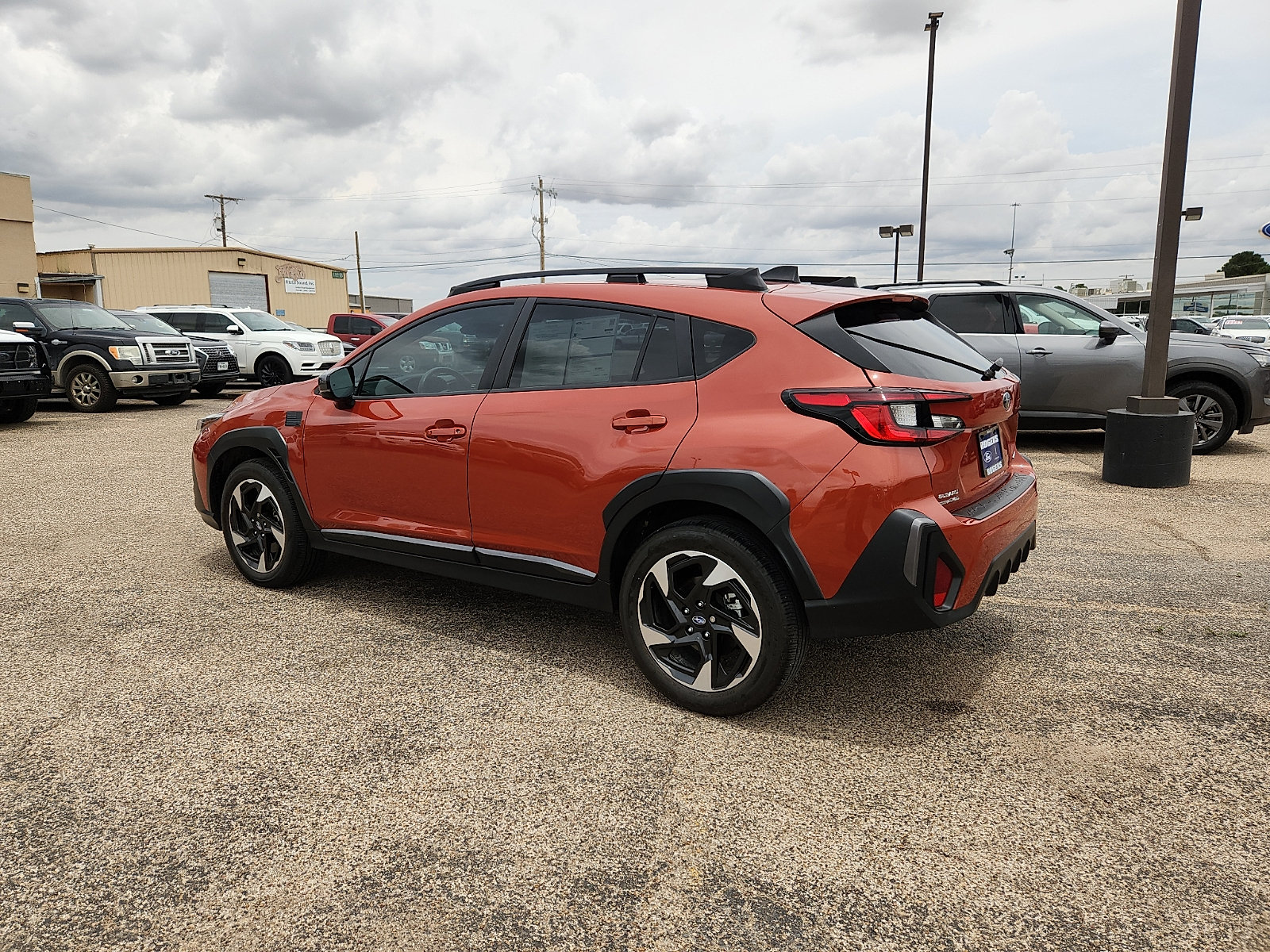 Used 2024 Subaru Crosstrek 2.5i Limited w/ Crosstrek Mirror Package AWD/4WD image 4