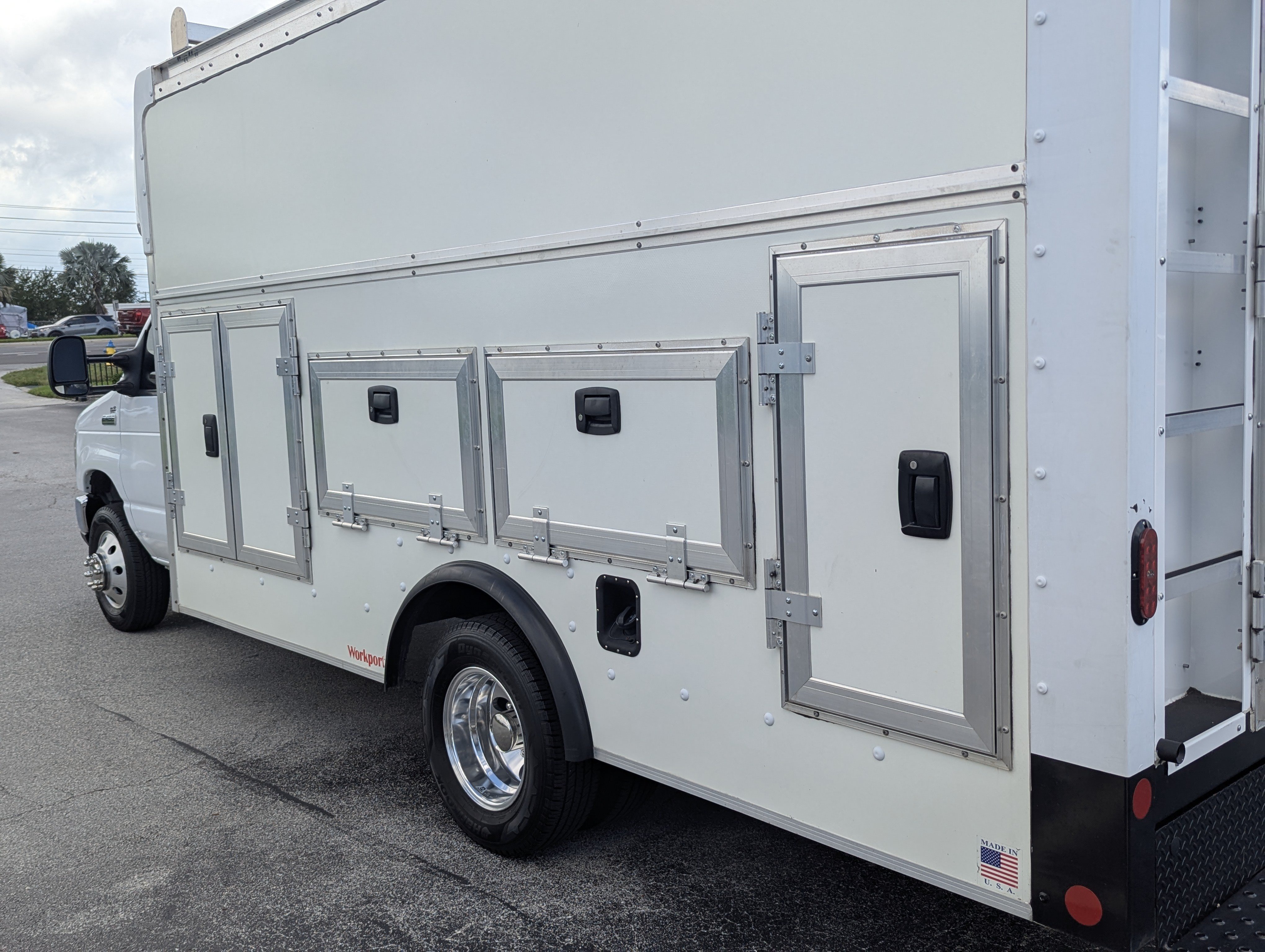 Certified 2025 Ford E-450 and Econoline 450 Super Duty w/ Power Equipment Group RWD image 15