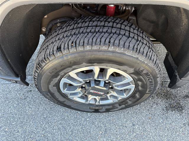 Used 2023 GMC Sierra 2500 AT4 w/ Gooseneck/5TH Wheel Package AWD/4WD image 5