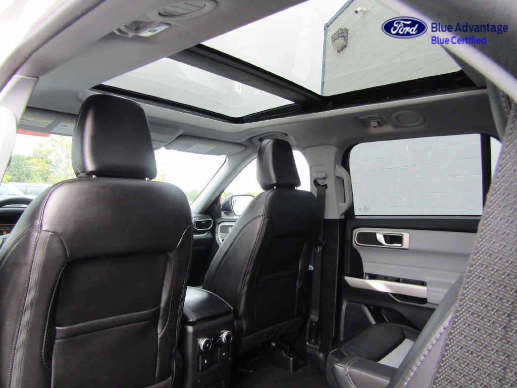 Certified 2023 Ford Explorer XLT w/ Equipment Group 202A AWD/4WD image 5