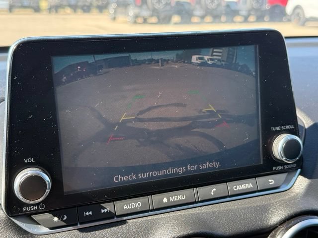 Used 2020 Nissan Sentra SV FWD image 3
