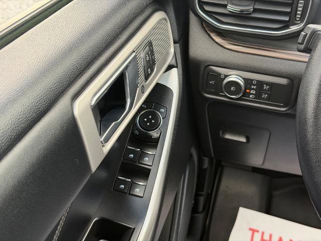 Certified 2022 Ford Explorer Limited w/ Equipment Group 301A image 17