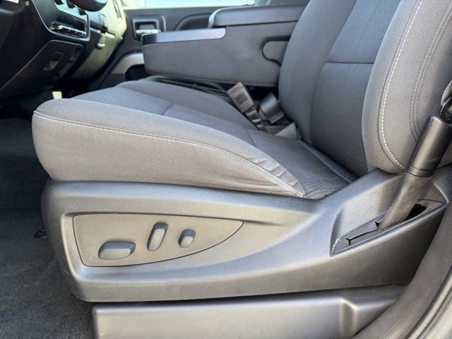 Used 2018 Chevrolet Silverado 1500 LT w/ Texas Edition image 9