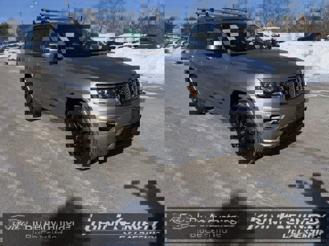 Used 2017 Jeep Grand Cherokee Altitude image 9