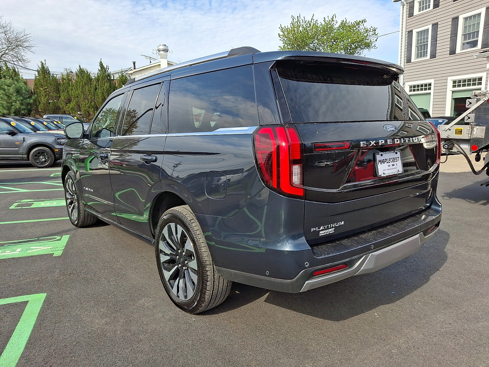 Certified 2025 Ford Expedition Platinum w/ Driver's Package AWD/4WD image 3