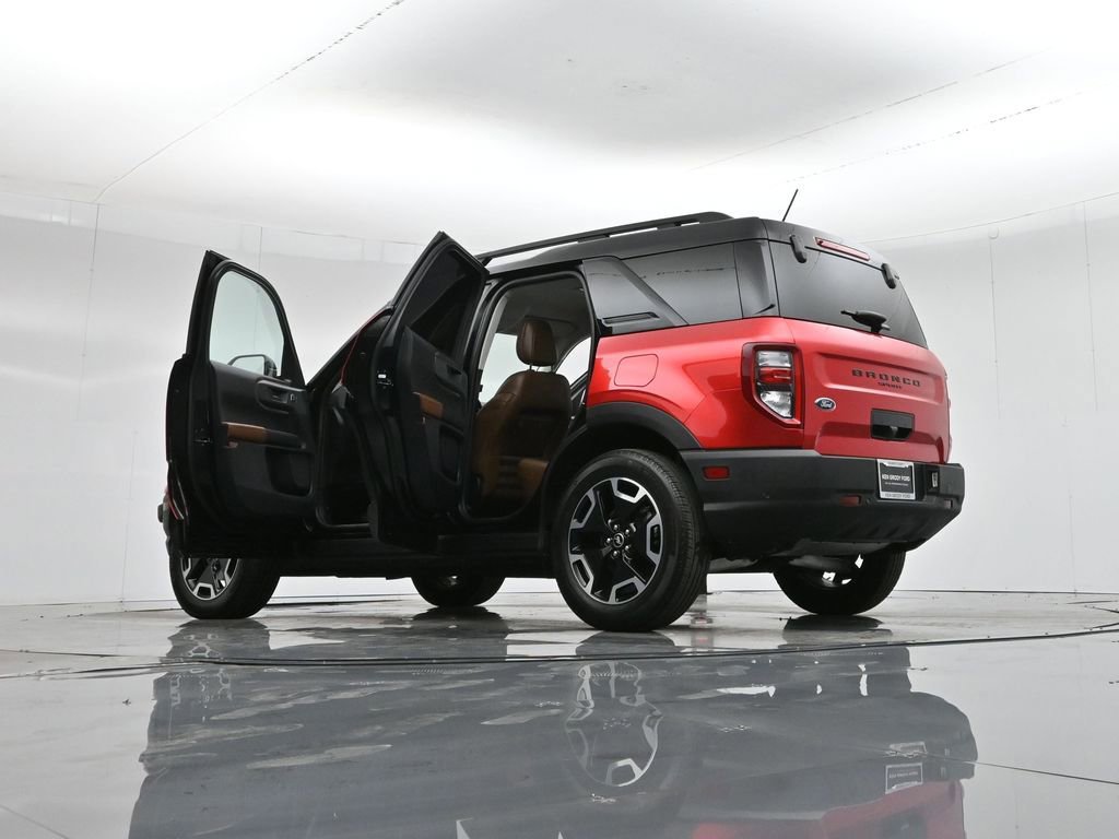 Certified 2023 Ford Bronco Sport Outer Banks w/ Tech Package image 13