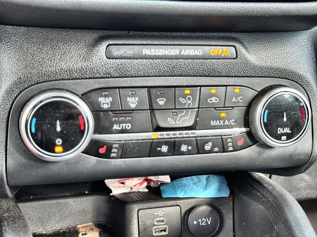 Certified 2025 Ford Escape ST-Line Select AWD/4WD image 18