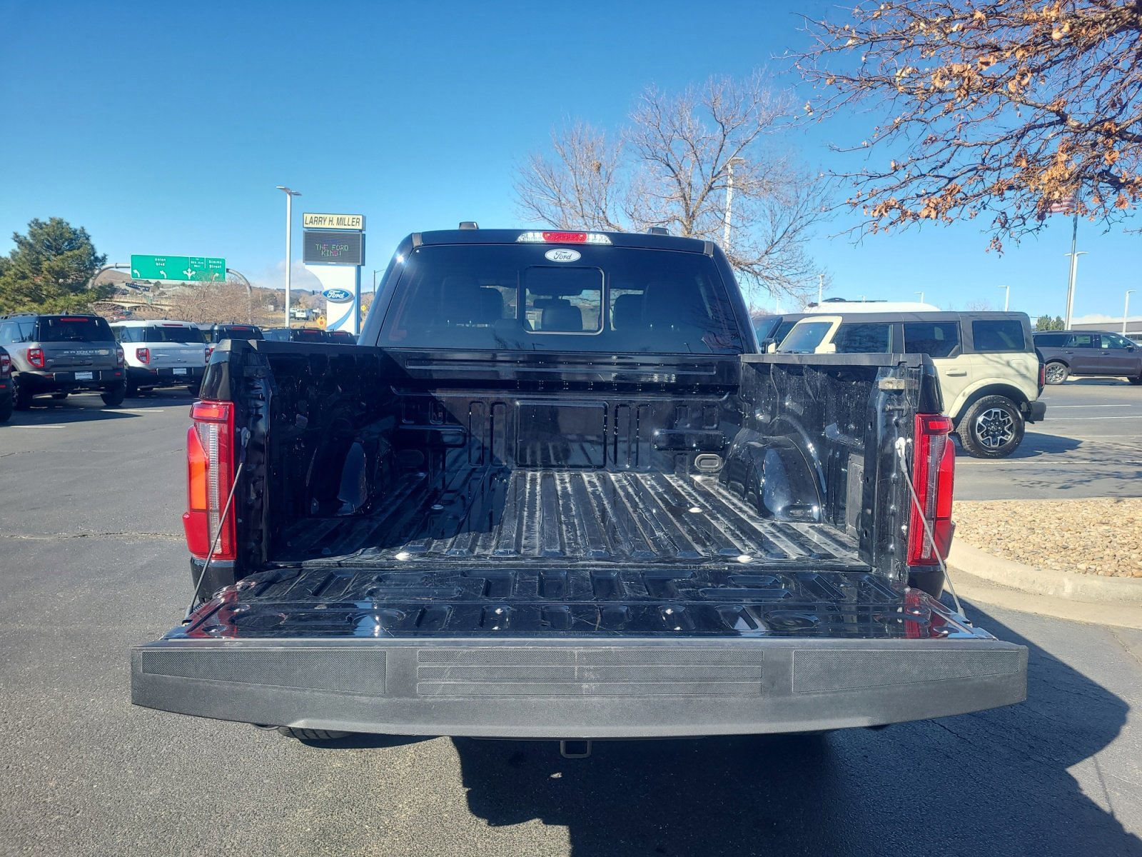 Certified 2025 Ford F150 Lariat w/ Equipment Group 502A High image 33