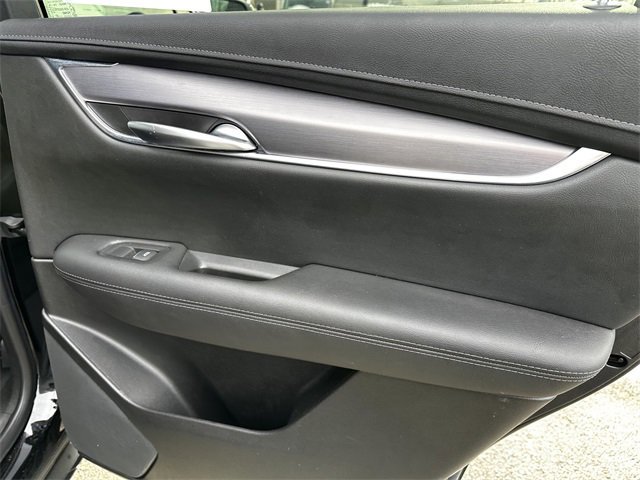 Used 2023 Cadillac XT5 Luxury image 39