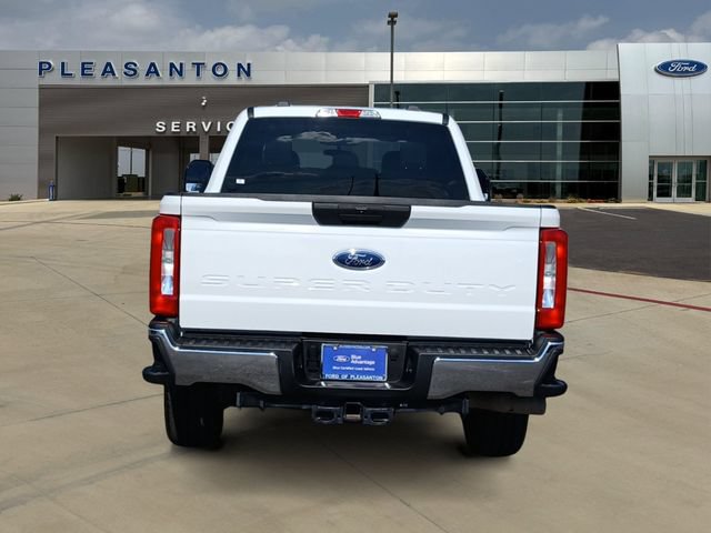 Certified 2025 Ford F250 XLT w/ FX4 Off-Road Package AWD/4WD image 4