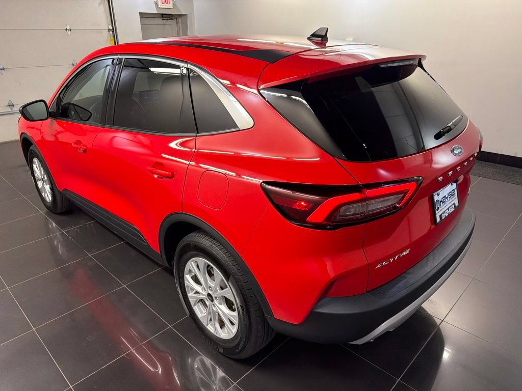 Certified 2024 Ford Escape Active AWD/4WD image 4