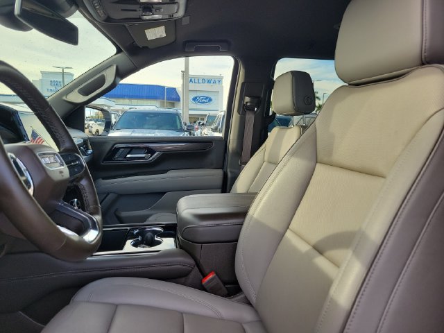 Used 2025 GMC Yukon XL Elevation RWD image 29