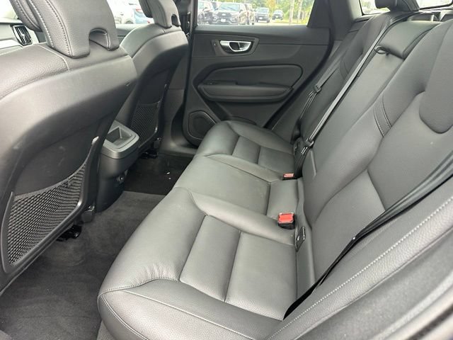 Used 2025 Volvo XC60 B5 Plus AWD/4WD image 13