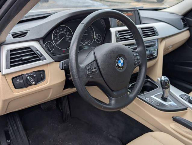 Used 2017 BMW 320i Sedan image 11