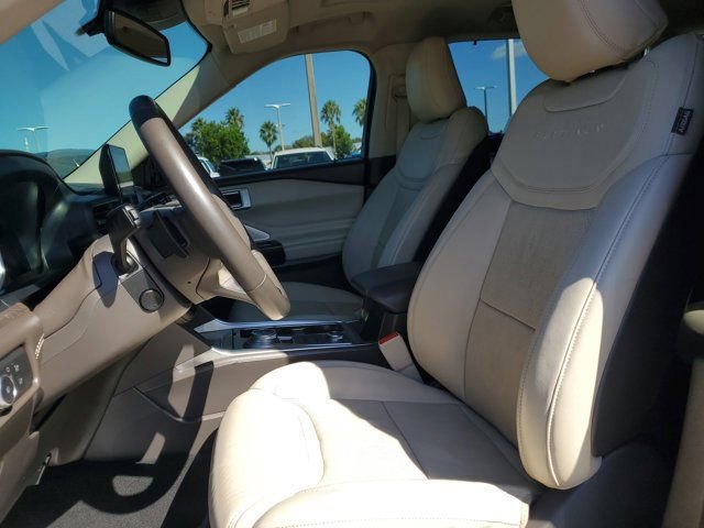 Certified 2020 Ford Explorer Platinum w/ Premium Technology Package image 25